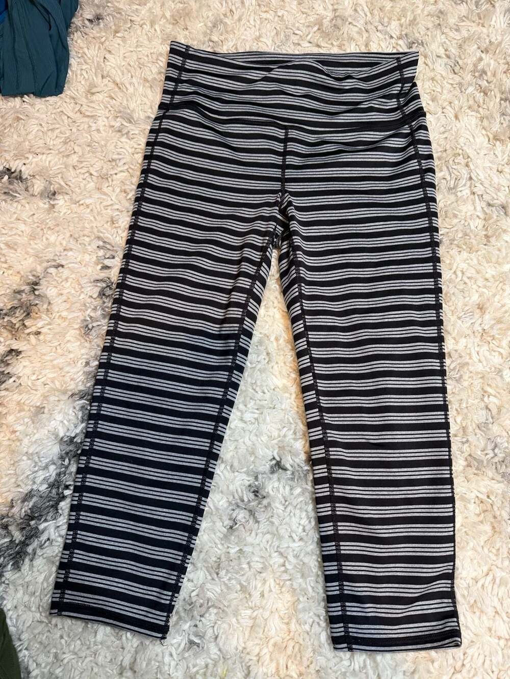 Athleta Black & Gray Striped Capri Yoga Leggings Size M